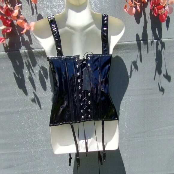 Alivila Y (S) Wet Look Zippered Overbust Corset and Panty Set - Picture 8 of 12